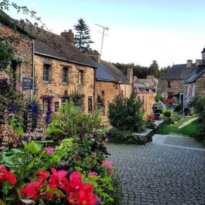 La Gacilly - berceau D'Yves Rocher et ses artisans d'art