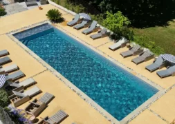 photo-format-reseaux-sociaux-manoir-et-piscine-12