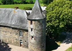 photo-format-reseaux-sociaux-manoir-et-piscine-57