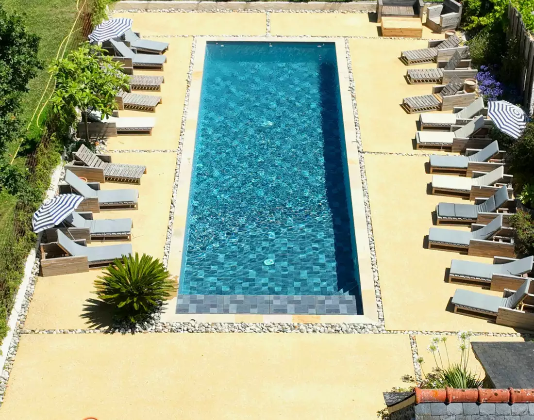 Piscine manoir Perdrilais