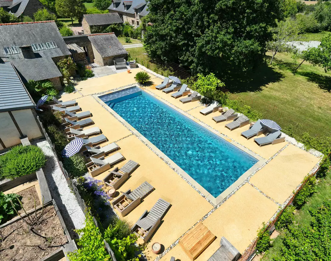 Piscine manoir Perdrilais